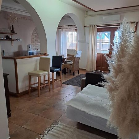 Apartman Romana Postorna Екстериор снимка