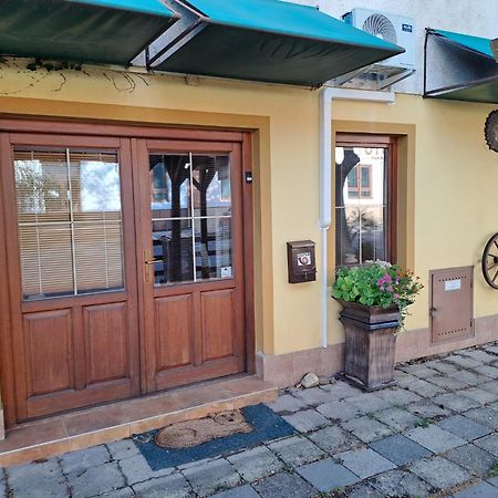 Apartman Romana Postorna Екстериор снимка